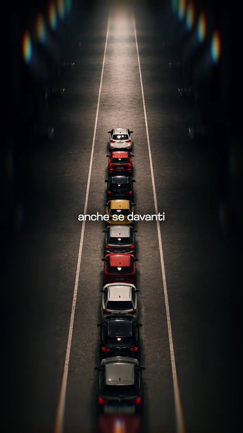 Vista dall’alto della ricostruzione CGI di una coda di automobili